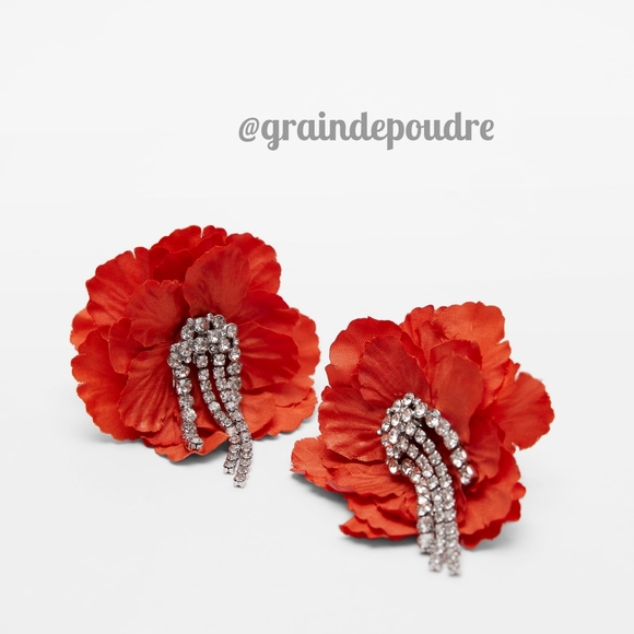 Rare! Zara Coral Fabric Flower Rhinestone Cascade Earrings - Picture 2 of 3